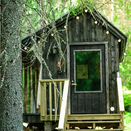 Minimoekki Karjalohjalla Campismo de Luxo *
