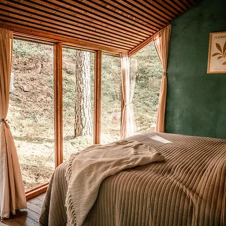 Minimoekki Karjalohjalla Campismo de Luxo Lohja