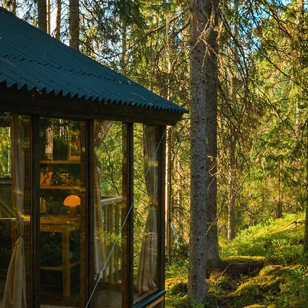 Minimoekki Karjalohjalla Campismo de Luxo *