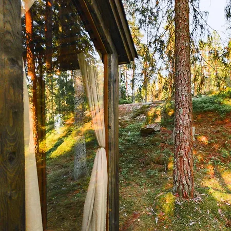 Campismo de Luxo Minimoekki Karjalohjalla Lohja