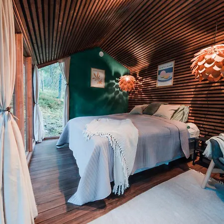 Minimoekki Karjalohjalla Campismo de Luxo