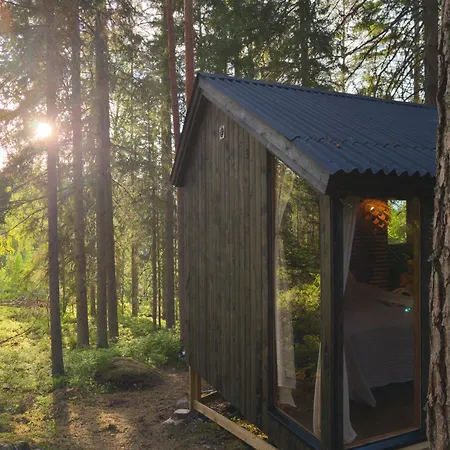 Minimoekki Karjalohjalla Campismo de Luxo *