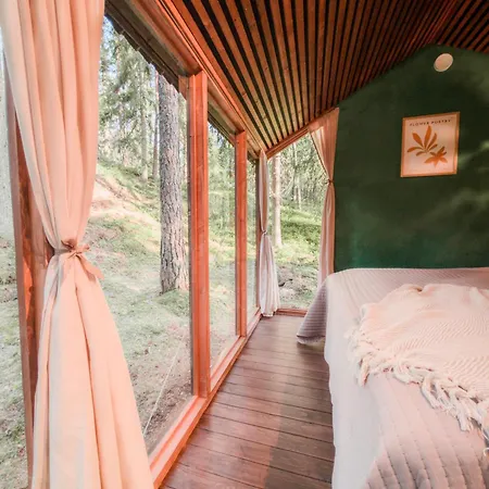 Minimoekki Karjalohjalla Campismo de Luxo